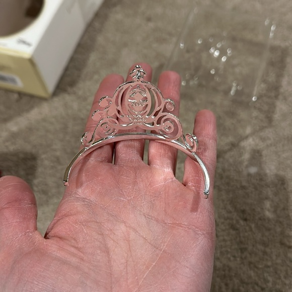 HALLMARK Disney Always a Princess 2006 - Picture 6 of 6